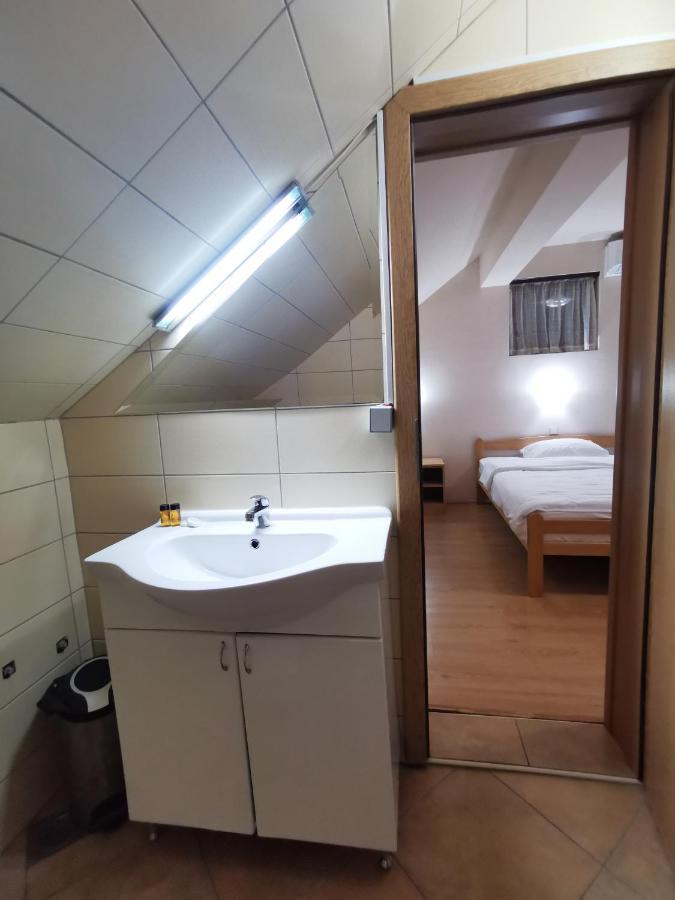 Motel Imperija Ub Exteriér fotografie